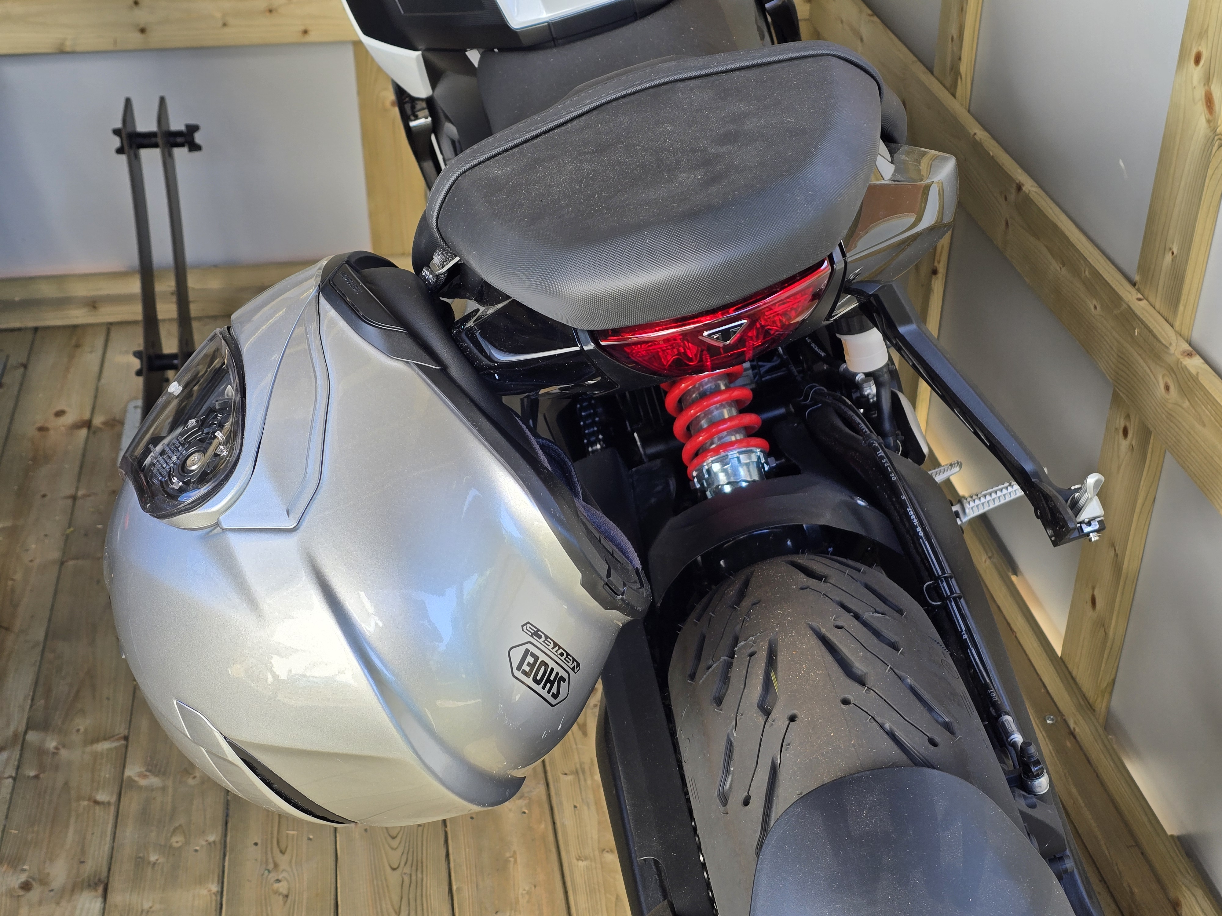 Triumph Trident 660 helmet rear view